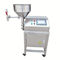 Machine de remplissage semi-automatique pneumatique intégrée et mobile, préinstallée avec roues universelles, pour sachets alimentaires de 200 ml