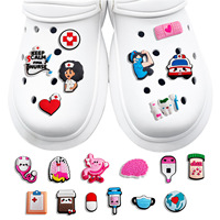 Nouveaux breloques pour sabots de la série Médical & Soins Infirmiers, motifs de dessins animés créatifs sur le thème de la médecine, accessoires de chaussures en PVC à faire soi-même pour médecins et infirmières