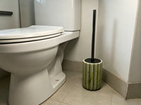 Support de brosse WC en résine effet marbre cannelé, vente en gros d'usine, ensemble de brosse WC en résine, support de brosse WC autoportant en résine