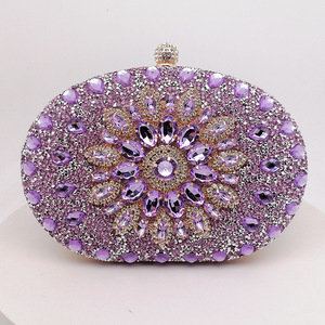 Sac à main de soirée en soie scintillant orné de perles et de cristaux pour femme, idéal pour mariage et fête - Product Image 3