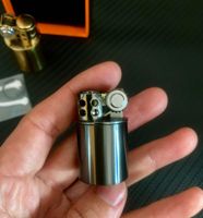 Vente directe usine Nouveau modèle Mini briquet à flamme nue en métal avec meule classique Vintage Rétro Personnalisé transfrontalier