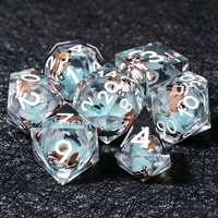 Jeu de dés en résine liquide à bords tranchants personnalisable de 7 pièces, dés polyédriques mignons en forme de chien pour les jeux de société Dungeons & Dragons