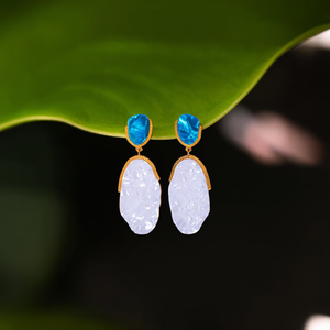 Pendientes de Moda con Diseño de Piedras Azules y Blancas, Acero Inoxidable 316L con Baño de Oro PVD, Resistentes y Sostenibles - Product Image 3