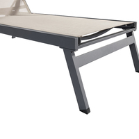Chaise longue de plage portable de luxe moderne avec cadre en aluminium, pour hôtel, bord de piscine, cour, avec accoudoirs pliables