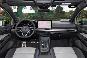 Para <span class=keywords><strong>Golf</strong></span> 8 2025 280TSI Automático R-Line Lite Coche de Gasolina Interior Izquierdo con Turbo Techo Panorámico de 5 Puertas Nuevo de China - Product Image 2