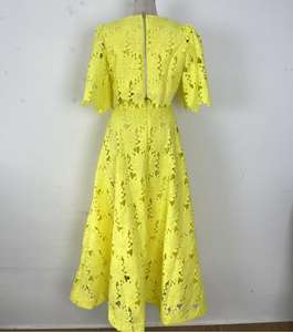 Completo Elegante Casual in <span class=keywords><strong>Pizzo</strong></span> Due Pezzi 2025 Nuovo Top Corto con Collo Scavato + Gonna a Vita Alta Ecologico per Donna - Product Image 6