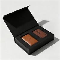 Boîte à portefeuille noire mate de luxe avec logo personnalisé, en matériaux recyclés, doublure en éponge, carton rigide, fermeture magnétique pour cartes en cuir