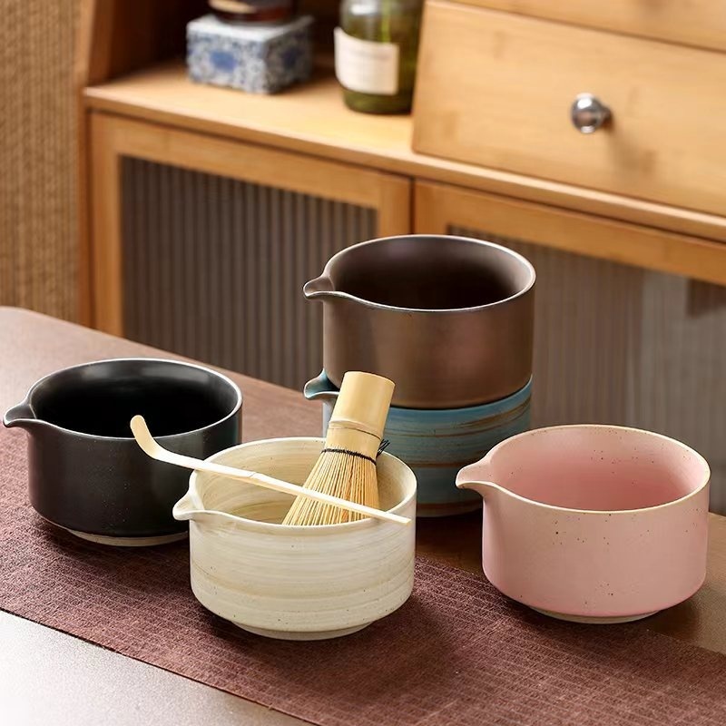 茶碗　　125mm×128mm×75mm Japanese Style Vintage Pottery Chawan with Spout Matcha Whisk