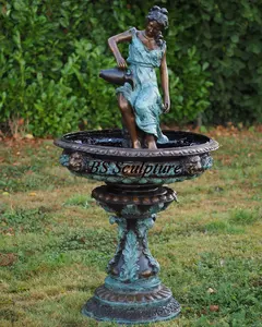 تمثال حورية جميلة من البرونز بالصب الساخن مع جرة تمثال نحاسي لنحية الحديقة