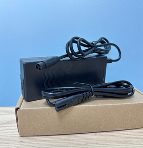 Chargeur de batterie Li-ion 42V 2A Julet 3 broches pour vélos électriques <span class=keywords><strong>Lapierre</strong></span> & Specialized, compatible avec le système Mahle Ebikemotion X35 - Product Image 1