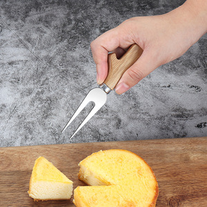 Ensemble de mini-couteaux à fromage en acier inoxydable avec manche en bois pour plateau de charcuterie, fourchette à fromage exquise pour le camping en plein air - Product Image 2