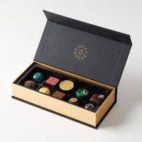 Boîte cadeau de luxe personnalisée avec fermeture magnétique, gaufrage et logo sur mesure pour chocolats, finition mate