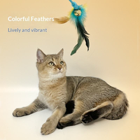 Neues, hübsches Katzenspielzeug aus PC-Kunststoff mit Glocke und Federstab, interaktiver Spielstab, Großhandel