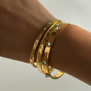 INS Trendy Gelang Baja Nirkarat Gelang Perhiasan Bagus Desainer Gelang Dubai Emas Kristal Cz Berlian Wanita Gelang