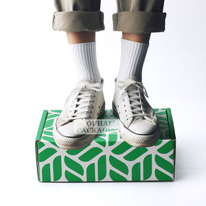 Paquete de logotipo de marca impresa Caja de embalaje de brillo de labios de papel corrugado con cubierta de laminación brillante para presentación de marca vibrante - Product Image 5