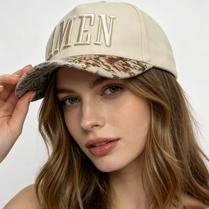 Gorra <span class=keywords><strong>de</strong></span> béisbol floral boutique con la inscripción 'God Is Good', visera floral, gorra cristiana con cierre ajustable tipo snapback, OEM/ODM - Product Image 2