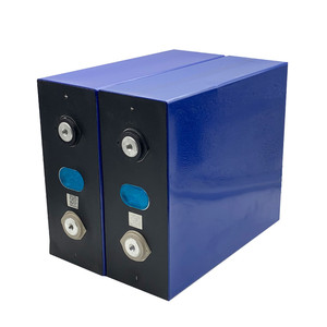 Cellule prismatique au phosphate de fer et de lithium 315Ah 3.2V, vérification systématique de la capacité, cycle de vie stable, idéale pour le stockage d'énergie - Product Image 1