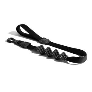 Correa de Nylon Negra para Perros Gotham con Absorción de Impactos y Diseño Ondulado para Mayor Comodidad y Control - Product Image 1