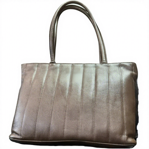 Pochette Femme en Cuir Véritable avec Fermeture Éclair, Grande Capacité 3L+, Écologique, Imperméable, Souple, Idéale pour la Saint-Valentin (Vente en Gros) - Product Image 4