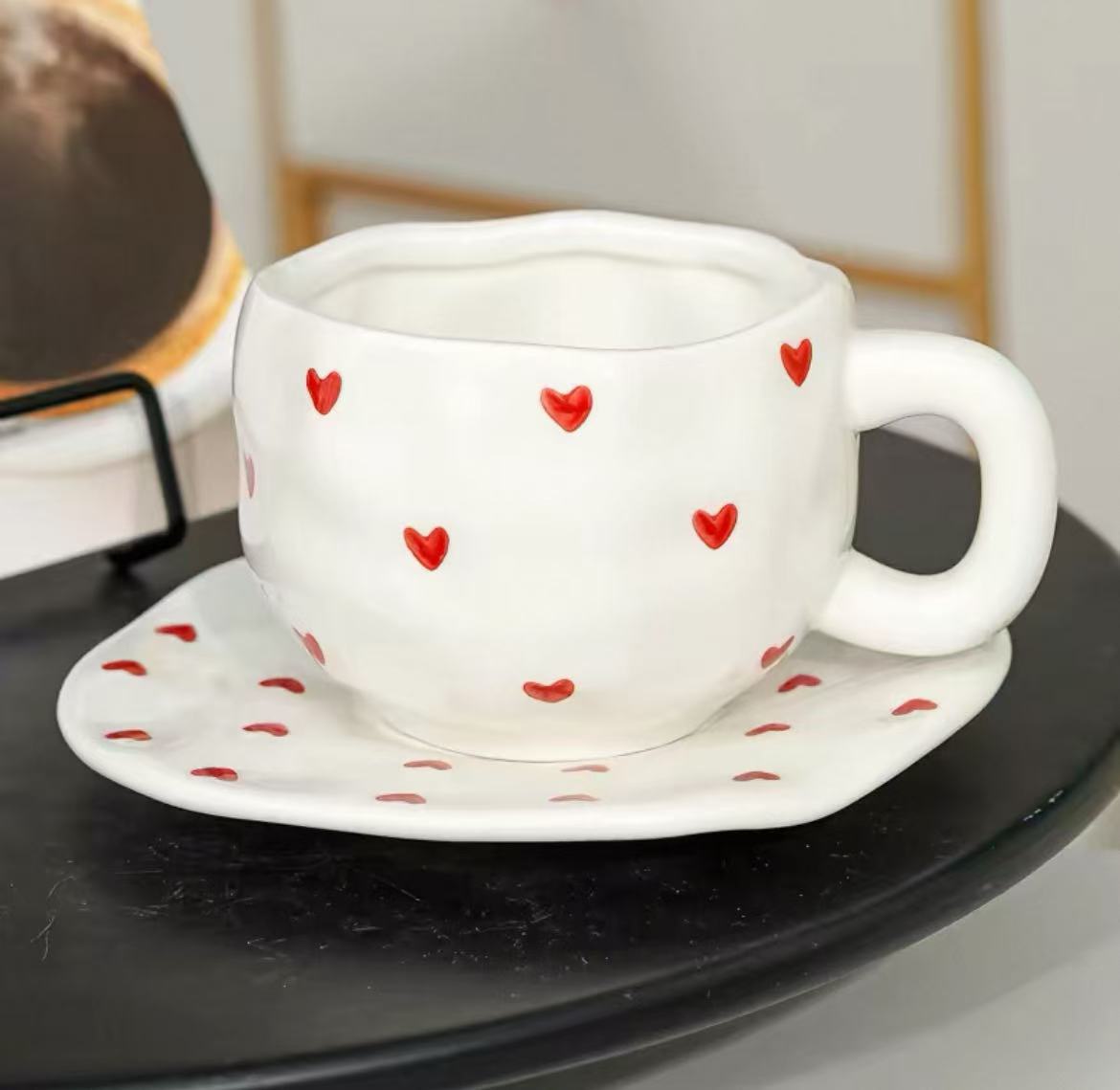 Tazza e Piattino a Forma di Cuore