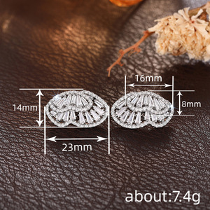 Orecchini a Perno con Conchiglia a Farfalla e Fiore, Gioielli Eleganti e Chic per Donne, Accessorio Regalo per Uso Quotidiano e Feste - Product Image 4