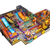 Équipement de terrain de jeu intérieur personnalisé sur le thème de l'aventure comique : Toboggan glissant, piscine à balles, trampoline, mur d'escalade, BIENVENUE |   Commercial