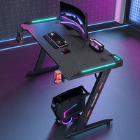 Bureau de jeu d'angle peu encombrant avec étagère de moniteur coudée et crochet pour casque d'écoute intégré pour chambres compactes