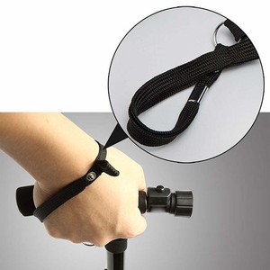 Bastón de Senderismo Plegable con Altura Ajustable para Viajes, Campamentos y Caminatas - Product Image 1