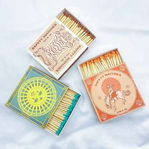 Bâton en bois de haute qualité avec pointe colorée correspond au logo d'estampage d'or de boîte d'allumettes carrées sur la boîte <span class=keywords><strong>pour</strong></span> les allumettes de <span class=keywords><strong>bougie</strong></span> de cigare - Product Image 2