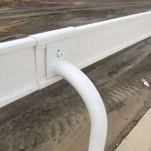 Clôture <span class=keywords><strong>de</strong></span> <span class=keywords><strong>course</strong></span> <span class=keywords><strong>de</strong></span> <span class=keywords><strong>chevaux</strong></span> en PVC du fabricant FenTech avec bois traité sous pression naturel - Product Image 2