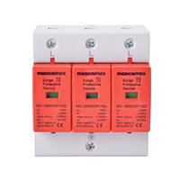 Protezione da Sovratensione T2 Tipo 3P 550~690VAC SPD 60KA Imax 2.0KV con Alloggiamento in PBT per Sistemi Solari e Apparecchiature Elettroniche Industriali