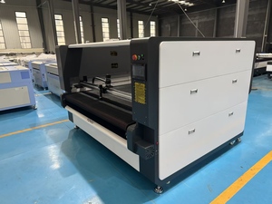 Machine de découpe laser à 4 têtes <span class=keywords><strong>Co2</strong></span> 1800*1500mm, moteur servo à crémaillère, pour textile, vêtements, vêtements de sport, peluche, jouet, chapeau, cuir - Product Image 3