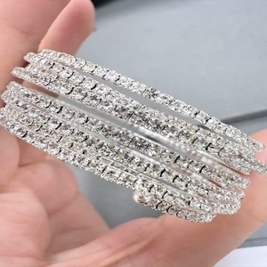 Vòng tay nữ nhiều lớp mạ bạc cao cấp, kiểu dáng thời trang sang trọng, thiết kế bầu trời sao lấp lánh, khí chất thanh lịch - Product Image 3