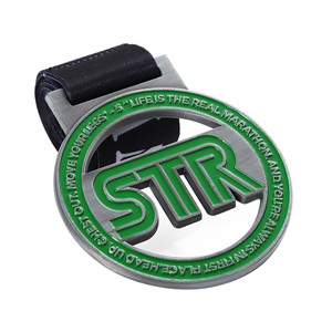 Médailles en métal en alliage <span class=keywords><strong>de</strong></span> zinc avec logo émaillé personnalisé en usine, finition nickelée mate, découpe creuse, médaille <span class=keywords><strong>de</strong></span> marathon 5k avec ruban - Product Image 3