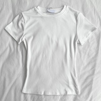 Fabricants OEM de T-shirts blancs basiques, T-shirts bébé en coton de haute qualité, Crop tops pour femmes et Crop tops personnalisés imprimés, en gros
