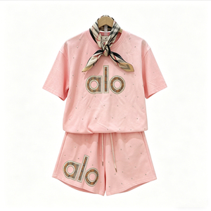 Set Loungewear Zitong con Stampa di Lettere alla <span class=keywords><strong>Moda</strong></span> per Donne, Top a Maniche Corte con Strass e Pantaloncini con Coulisse con Sciarpa - Product Image 4