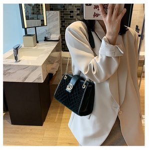 Sac en Velours à Chaîne avec Motif Treillis Nouvelle Texture Sacs à Main de Luxe Sac Chic Pour Femme Sac Bandoulière Grande Capacité Pour Dames - Product Image 5