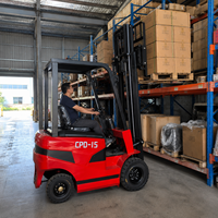 Chariot élévateur électrique certifié CE de 2 tonnes avec une hauteur de levage de 3 m et des pneus pleins pour l'usine de fabrication et le flux de matériaux