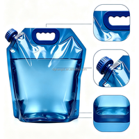 Poche souple transparente bleue de 10 L avec poignée en plastique durable, bec verseur grande capacité, facile à remplir pour eau et liquides