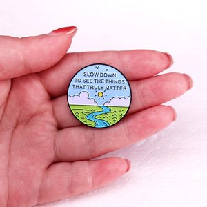 Chậm lại và hãy xem những gì thực sự quan trọng phụ kiện huy hiệu Trâm - Product Image 2