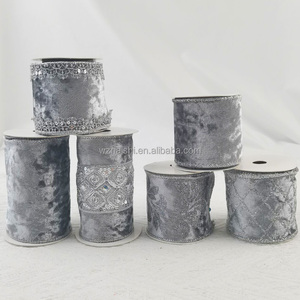 Ruộng băng nhung satin hai mặt, nhiều màu sắc, kiểu dáng đẹp, kích thước 6.3CM và 10CM, có dây, dùng trang trí Giáng sinh - Product Image 3