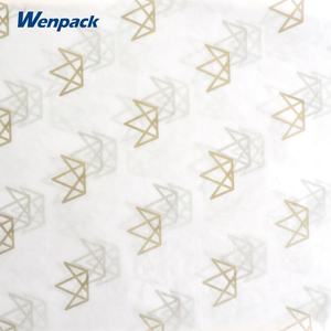 Papel de Regalo Reciclado Biodegradable al por Mayor con Impresión de Logotipo Dorado Personalizado para Envolver Ropa - Product Image 5