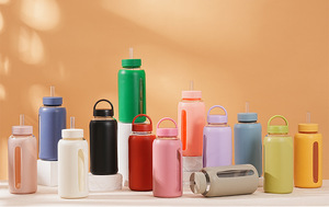 Bouteille d'eau en verre borosilicate incassable résistante à la chaleur 600ml 800ml avec manchon en silicone et couvercle à paille pour le sport - Product Image 3