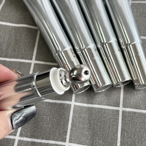 Relleno <span class=keywords><strong>de</strong></span> <span class=keywords><strong>Labios</strong></span> <span class=keywords><strong>de</strong></span> Efecto Instantáneo Extremo OEM ODM, 20 ml, Plateado, con Etiqueta Privada - Product Image 4