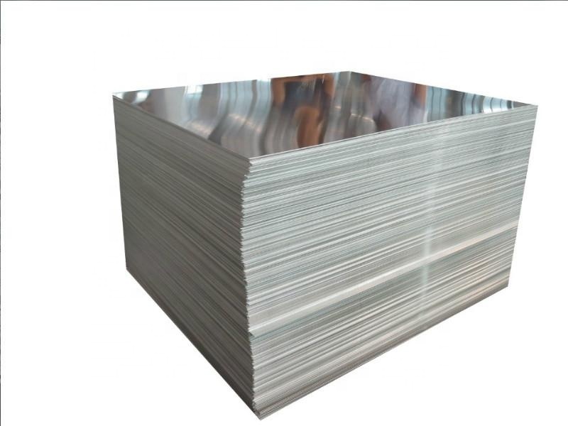 Maquettes en bois, en tôles d’aluminium