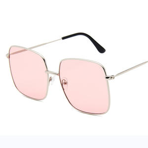 Gafas de Sol Cuadradas Grandes de Metal con Logotipo Personalizado, Novedades de Moda, Protección UV400 para Mujer - Product Image 5