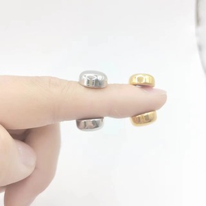 Fermoirs magnétiques ronds colorés en alliage plaqué pour vêtements et accessoires Été 2024 - Product Image 4