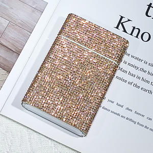 Étui à cigarettes pour femmes incrusté de diamants étui à cigarettes de luxe flash en diamant push-pull - Product Image 6