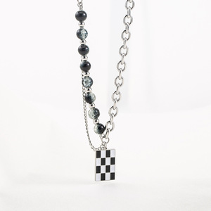 สร้อยคอสไตล์พังก์แบบยูนิเซ็กซ์ ทำจากไทเทเนียมสตีล ประดับลูกปัดเคลือบสีดำขาว ลายตารางหมากรุก ดีไซน์เรขาคณิต เครื่องประดับแฟชั่น - Product Image 1