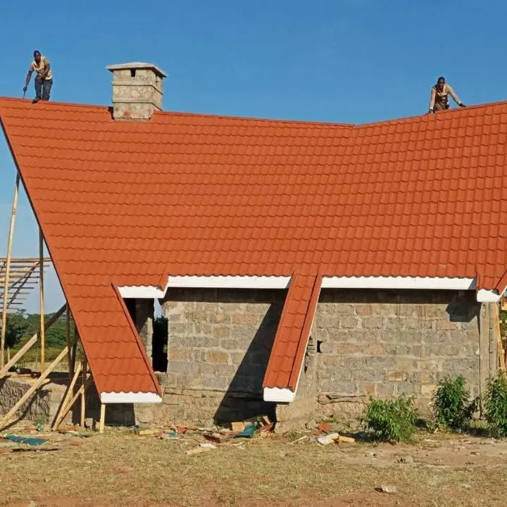 마케도니아 홈 스타일 루핑 재료 안티 녹 돌 코팅 태양 지붕 타일 중국 저렴한 골판지 지붕 시트 가격